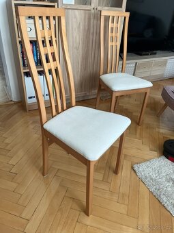 Rozkládací jídelní stůl + dvě židle - 6