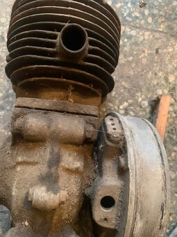 Motor Jawa 250 special - 6