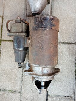 Náhradní díly Moskvič - 6