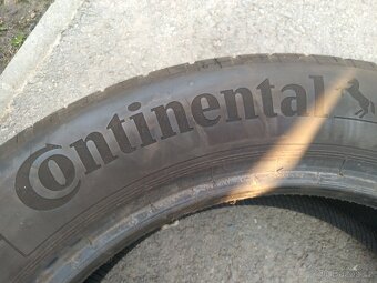 Prodám 2 letní gumy Continental 205/55 R17 - 6