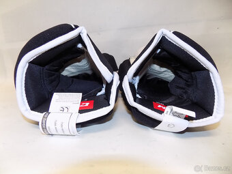 Hokejové rukavice CCM Tacks 4R2 JR (vel. 9 + 11 palců) -NOVÉ - 6