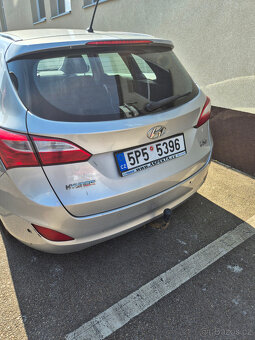 Prodám Hyundai i30 1.6CRDi 81kW Kombi r.v. 2013 - 6