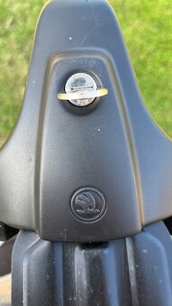 rezervaceProdám originál příčníky na Škoda Octavia III lift. - 6