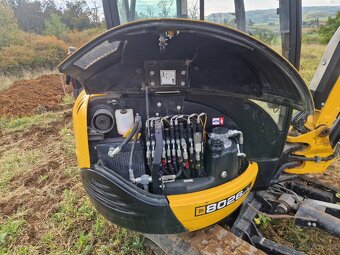 PRODÁM MINIBAGR JCB 8026 CTS R.V 2023 - 6