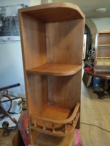 Válendy, skříňky, postele, staroýitmé postele po prababičce - 6