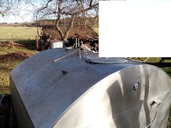 Dvouplášťová nerezová nádrž 2 000 litrů - 6
