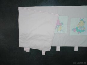 Kapsář okolo postele - 6