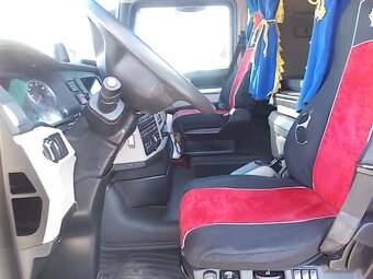 Tahač návěsů MAN TGX - 6
