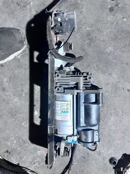 Prodám kompresor bmw e61 - 6