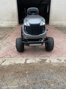 Zahradní traktor traktůrek MTD - 6