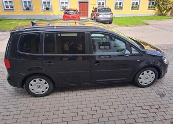 Volkswagen Touran 2,0 TDI Cup Comfort nafta manuál 103 kw - 6