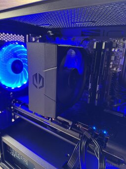 PC - i5 9400F, RX5700XT 8GB, 16GB RAM, 512GB SSD - 6