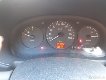 CLIO 1,2I - 6