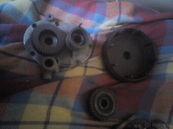 PRAGA 500 BD VRCH MOTORU PŘEVODOVKA - 6