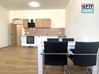 Pronájem světlého bytu 1+kk po rekonstrukci – Plzeň, Koterov - 6