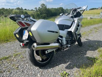 Yamaha FJR - 6