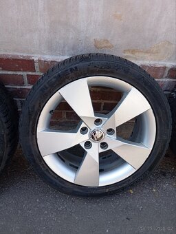 Alu kola 5x112 r17 original škoda - 6