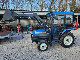 malotraktor Iseki TA215 4x4 s kabinou a čelákem - 6
