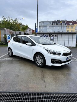 Kia Ceed 1.4 benzín 2017 Hatchback - 6