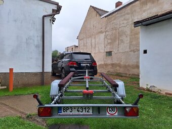 Prodám nafukovací člun rok starý, s motorem - 6