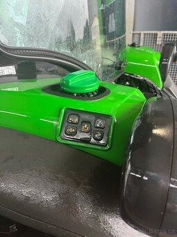 John Deere 4052 R - 6