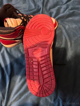 Nike Air Jordan 1 Retro High OG "Chicago" - 6