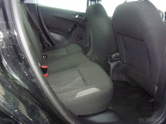 Peugeot 208 1,6 e-HDi - 6