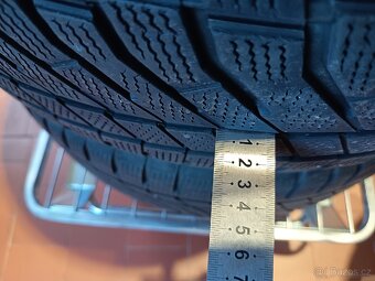 Prodám 4 pneu 235/50R19 103 v - 6