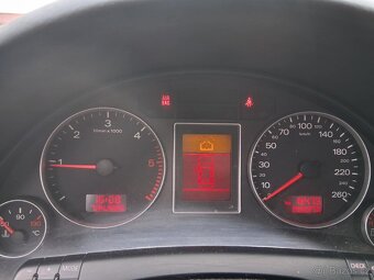 Audi A4B7 - 6