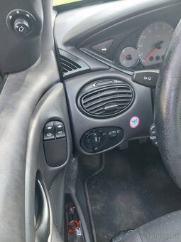Prodám Ford focus 1.8.85 kW rok 2004 - 6