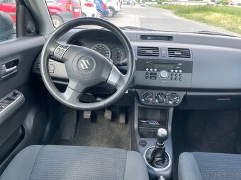 Suzuki Swift 1,3i 68kw rok 2009 - 6