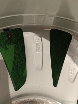NOVE letni alu 5x112 215/55/17 Superb - 6