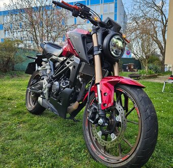 Honda CB125R 2023 - 6