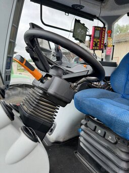 New holland T8 - 6