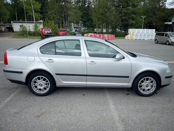ŠKODA OCTAVIA II Ambiante sedan 1,6 MPI - 6