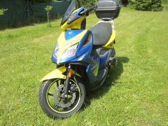 Skútr Kymco super 8 - 6