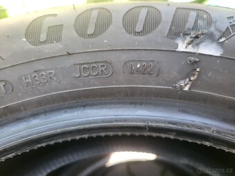 215/55 R17 Goodyear zánovní letní pneu DOT0422 - 6