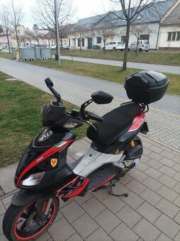 Aprilia SR 50 - 6