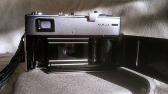 Minolta Hi-Matic 11 Rokkor PF 45 mm f/1,7 35mm fotoaparát - 6