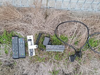 Prodám TV Samsung LE32E420E2W 81,3 cm (32"), na zeď - 6