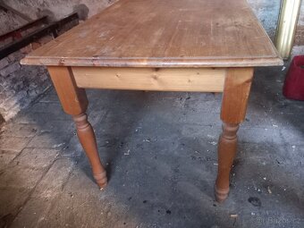 Dreveny jidelni stul - 6