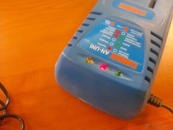 Nabíječka Narex - 6