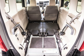 Honda N BOX (jako Jazz), možná přeprava invalidních osob - 6