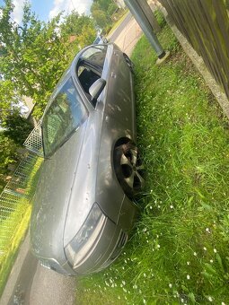 Audi A6 C6 (4F) 2.4i V6 130 kW - 6