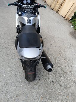 Kawasaki ninja zx-6r - 6