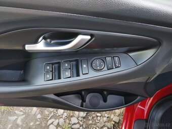 Hyundai i30 1.4 benzín 103kw -Koup.Čr,1MAJ.SERVISKA,CEBIE - 6