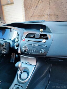 Honda Civic 8G 1.8i-vtec Executive - 6