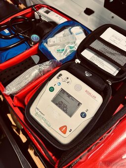 Nový lékařský batoh ROBUST s defibrilátorem AED - 6