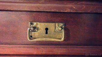 Starožitný příborník - 6