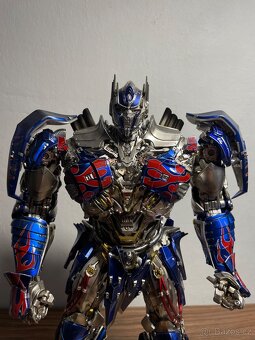 ThreeZero Optimus Prime 1/6 - 6